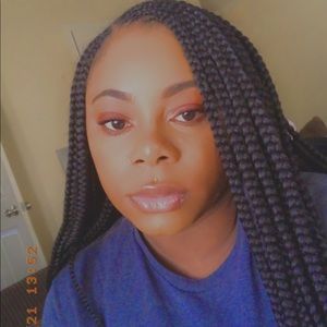 Meet your Posher, Talia